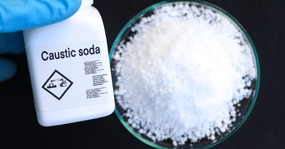 usos da soda caustica em escamas na industria